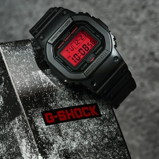 Casio DW-5600BBR-1